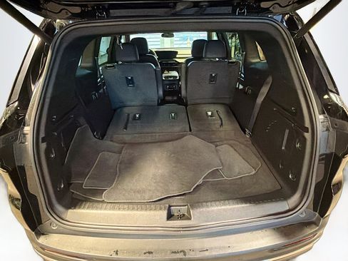 Used 2025 Buick Enclave Preferred image 29