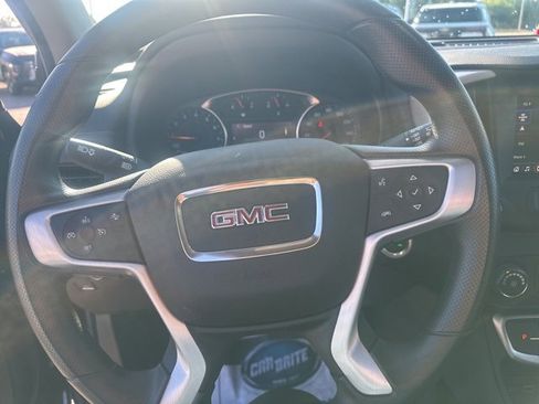 Used 2024 GMC Terrain SLE image 21