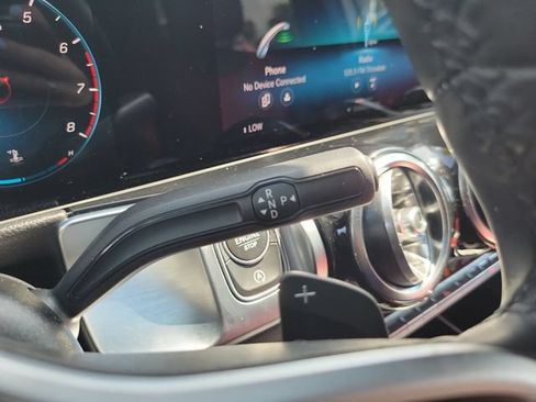Used 2021 Mercedes-Benz GLB 250 image 25