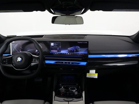 New 2027 BMW 530i w/ Premium Package RWD image 4