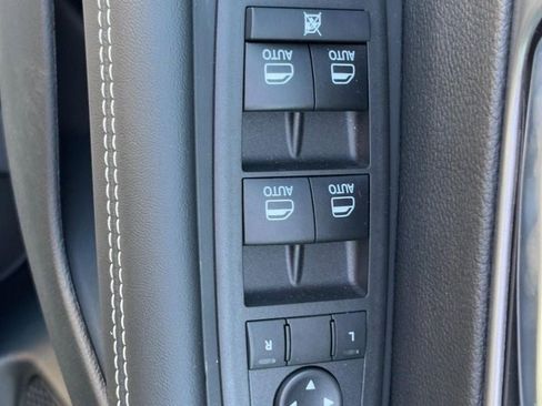 New 2026 Chrysler Voyager LX image 19