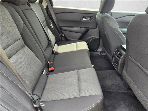 Used 2025 Nissan Rogue SV FWD image 18