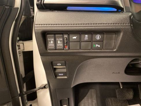 Certified 2023 Honda Odyssey Elite image 18