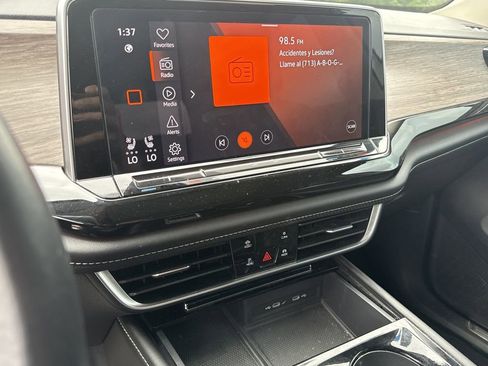 Used 2024 Volkswagen Atlas SEL Premium R-Line AWD/4WD image 19