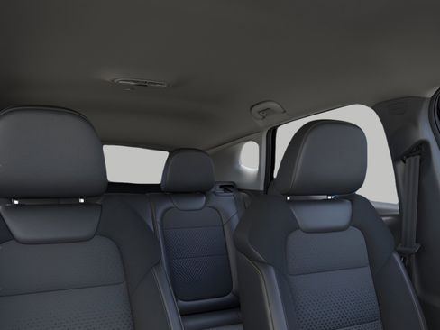 New 2025 Chevrolet Trax LT w/ Driver Confidence Package image 24