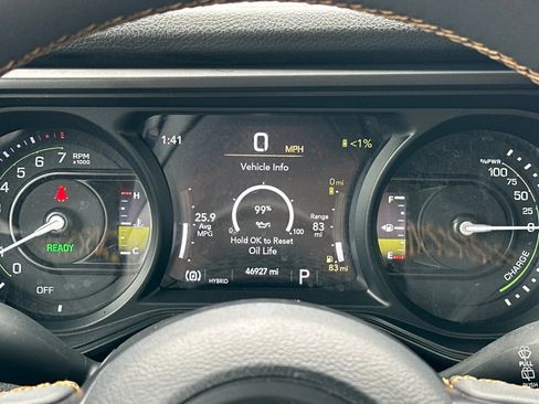 Used 2024 Jeep Wrangler Unlimited w/ Convenience Group AWD/4WD image 23
