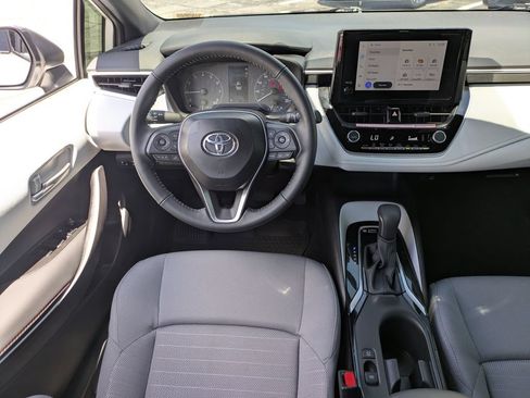 Used 2025 Toyota Corolla SE FWD image 17