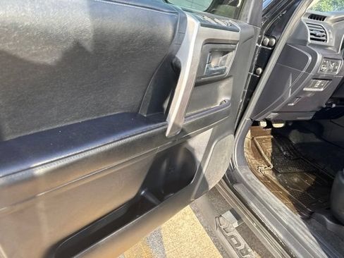 Used 2022 Toyota 4Runner SR5 RWD image 28