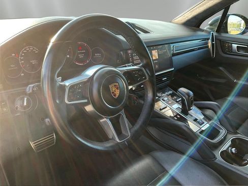 Used 2021 Porsche Cayenne GTS AWD/4WD image 17