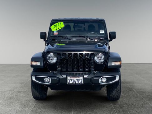 Used 2023 Jeep Gladiator Sport AWD/4WD image 8