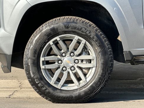 Used 2024 Chevrolet Colorado LT w/ LT Convenience Package image 26