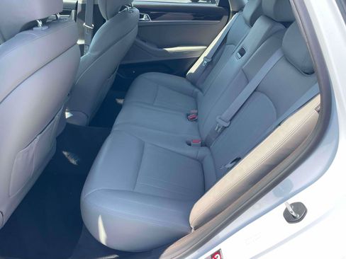 Used 2016 Hyundai Genesis 3.8 RWD image 14