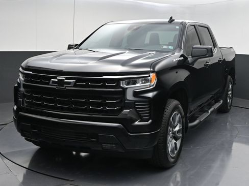 Used 2025 Chevrolet Silverado 1500 RST w/ LPO, Liner Protection Package AWD/4WD image 3