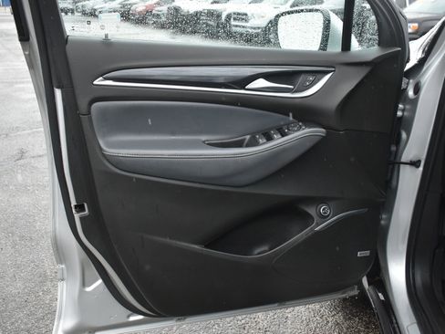 Used 2022 Buick Enclave Essence w/ Experience Buick Package image 12