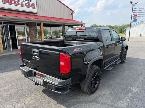 Used 2020 Chevrolet Colorado Z71 w/ Z71 Midnight Edition AWD/4WD image 4