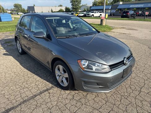 Used 2017 Volkswagen Golf Wolfsburg Edition FWD image 8