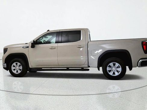 Used 2026 GMC Sierra 1500 SLE w/ Preferred Package AWD/4WD image 4