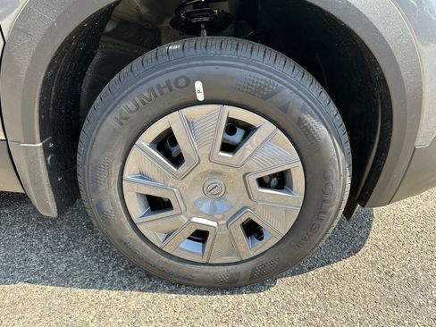 New 2026 Nissan Kicks S image 10