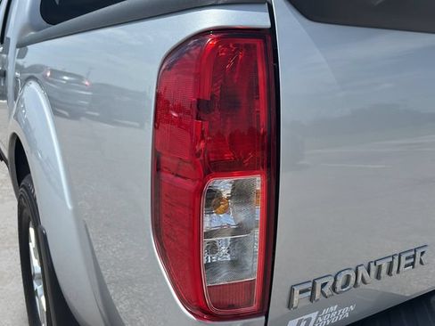 Used 2019 Nissan Frontier SV AWD/4WD image 27