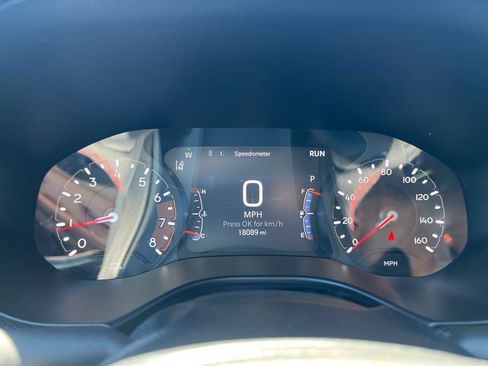 Used 2025 Jeep Compass Trailhawk AWD/4WD image 40