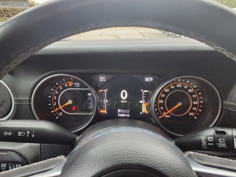 Used 2018 Jeep Wrangler Unlimited Sahara w/ Dual Top Group image 9