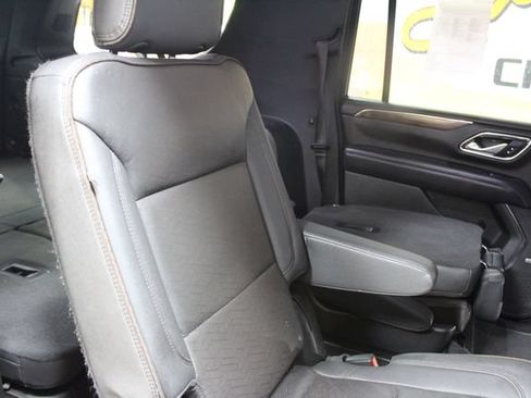 Used 2022 Chevrolet Suburban High Country AWD/4WD image 9