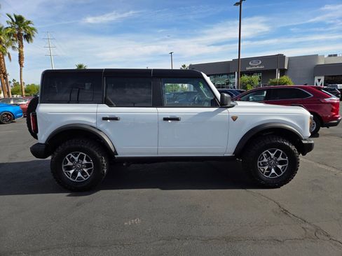 Certified 2025 Ford Bronco Badlands image 7