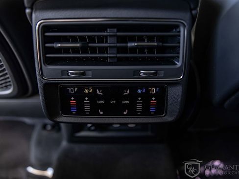 Used 2025 Audi SQ8 Premium Plus w/ 23" Wheel Package AWD/4WD image 40