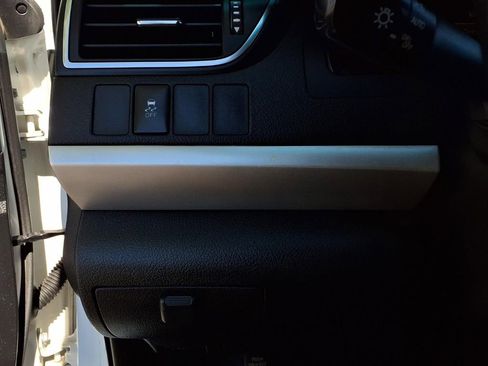 Certified 2016 Toyota Camry SE image 14