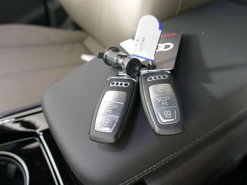 New 2026 Audi Q3 quattro 2.0T AWD/4WD image 19