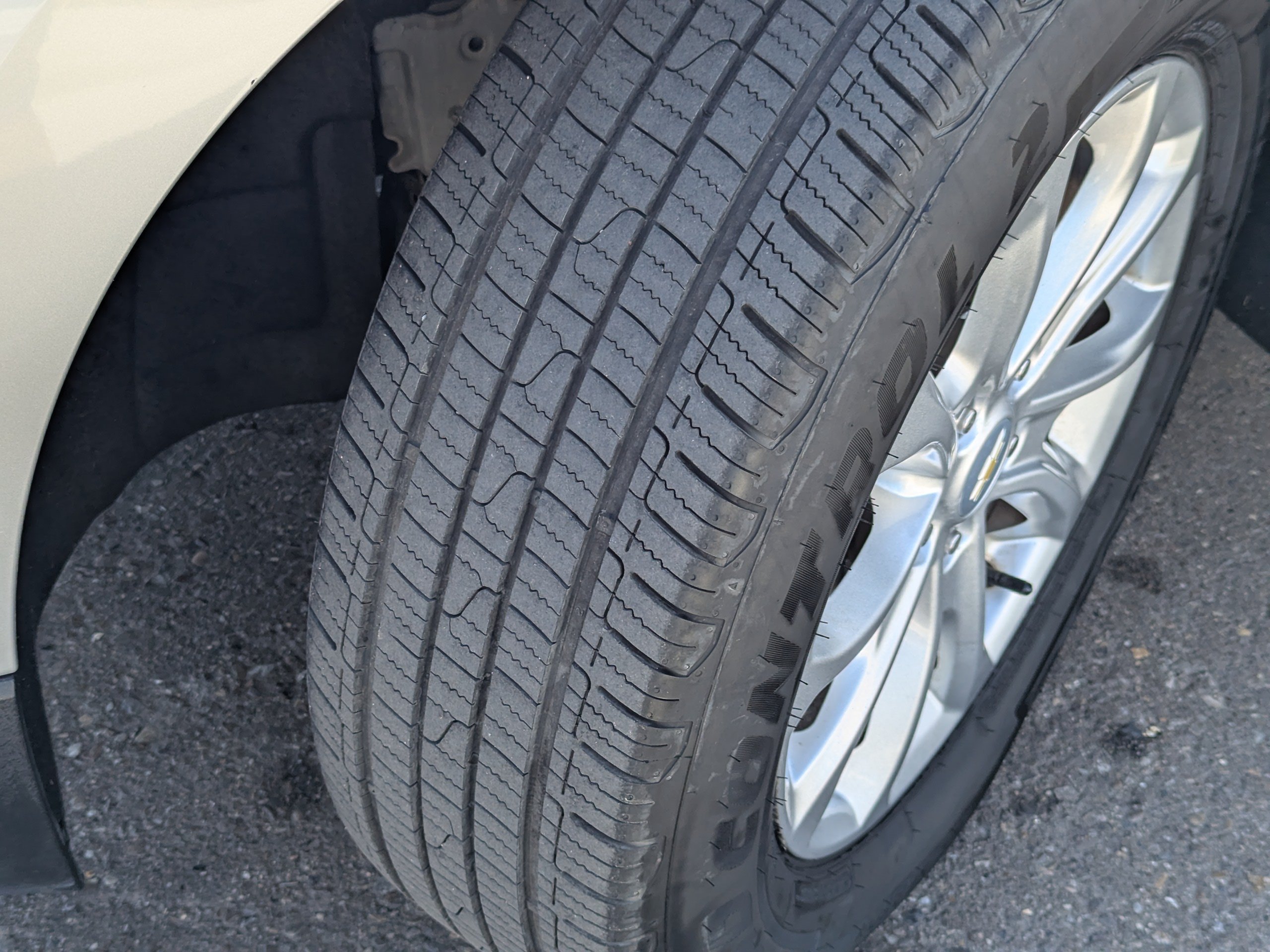 Used 2019 Chevrolet Equinox LT FWD image 46
