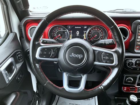 Certified 2021 Jeep Gladiator Rubicon AWD/4WD image 12