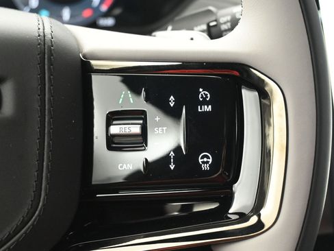 New 2026 Land Rover Range Rover Velar S AWD/4WD image 18