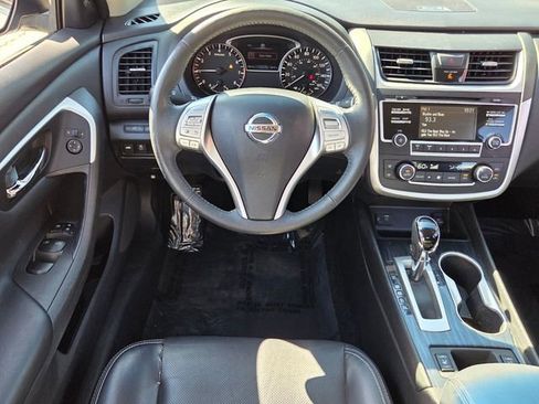 Used 2017 Nissan Altima 2.5 SL FWD image 10