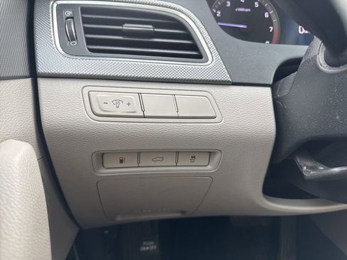 Used 2016 Hyundai Sonata SE image 8