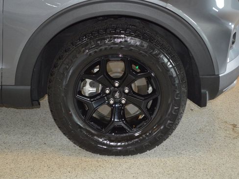 Used 2024 Ford Explorer Timberline w/ Timberline Technology Package AWD/4WD image 9