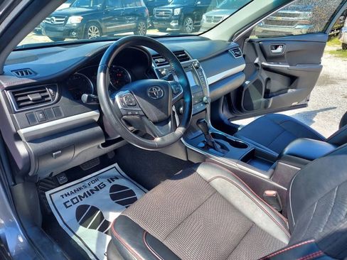 Used 2016 Toyota Camry SE image 7
