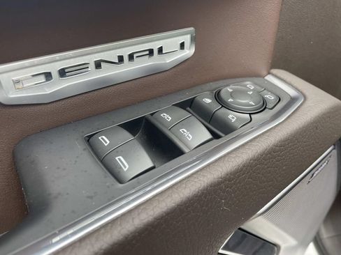 Used 2023 GMC Sierra 1500 Denali w/ Denali Reserve Package AWD/4WD image 13