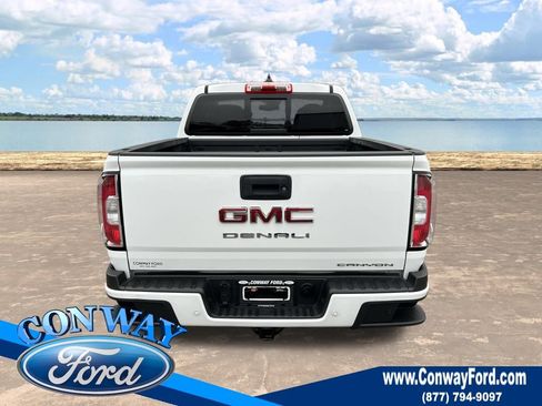 Used 2022 GMC Canyon Denali image 7