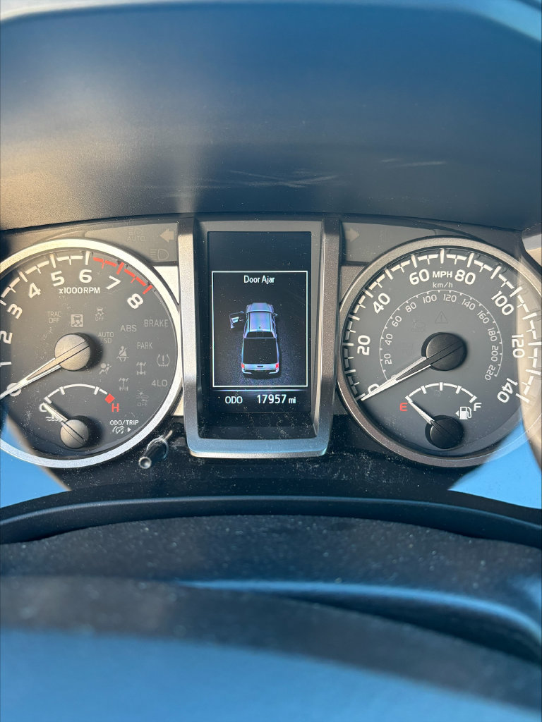 Used 2023 Toyota Tacoma Limited AWD/4WD image 12