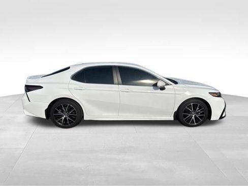 Used 2023 Toyota Camry SE FWD image 6