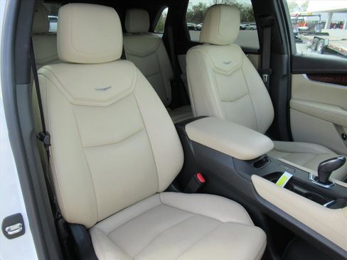 Used 2019 Cadillac XT5 Luxury image 9
