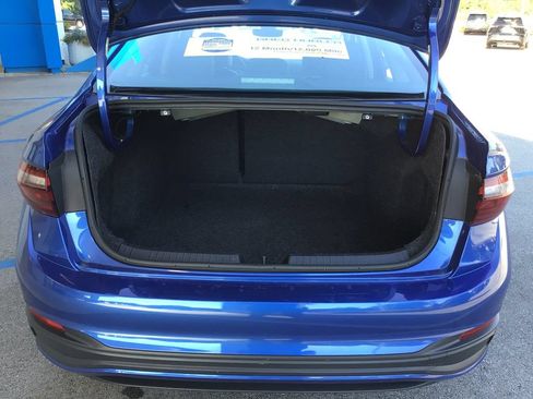 Used 2024 Volkswagen Jetta SE FWD image 37