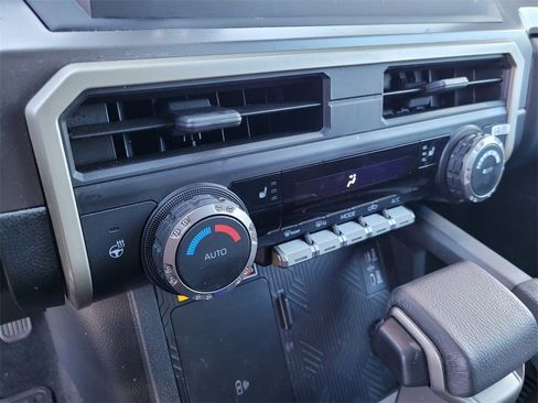 Used 2024 Toyota Tacoma SR5 image 15