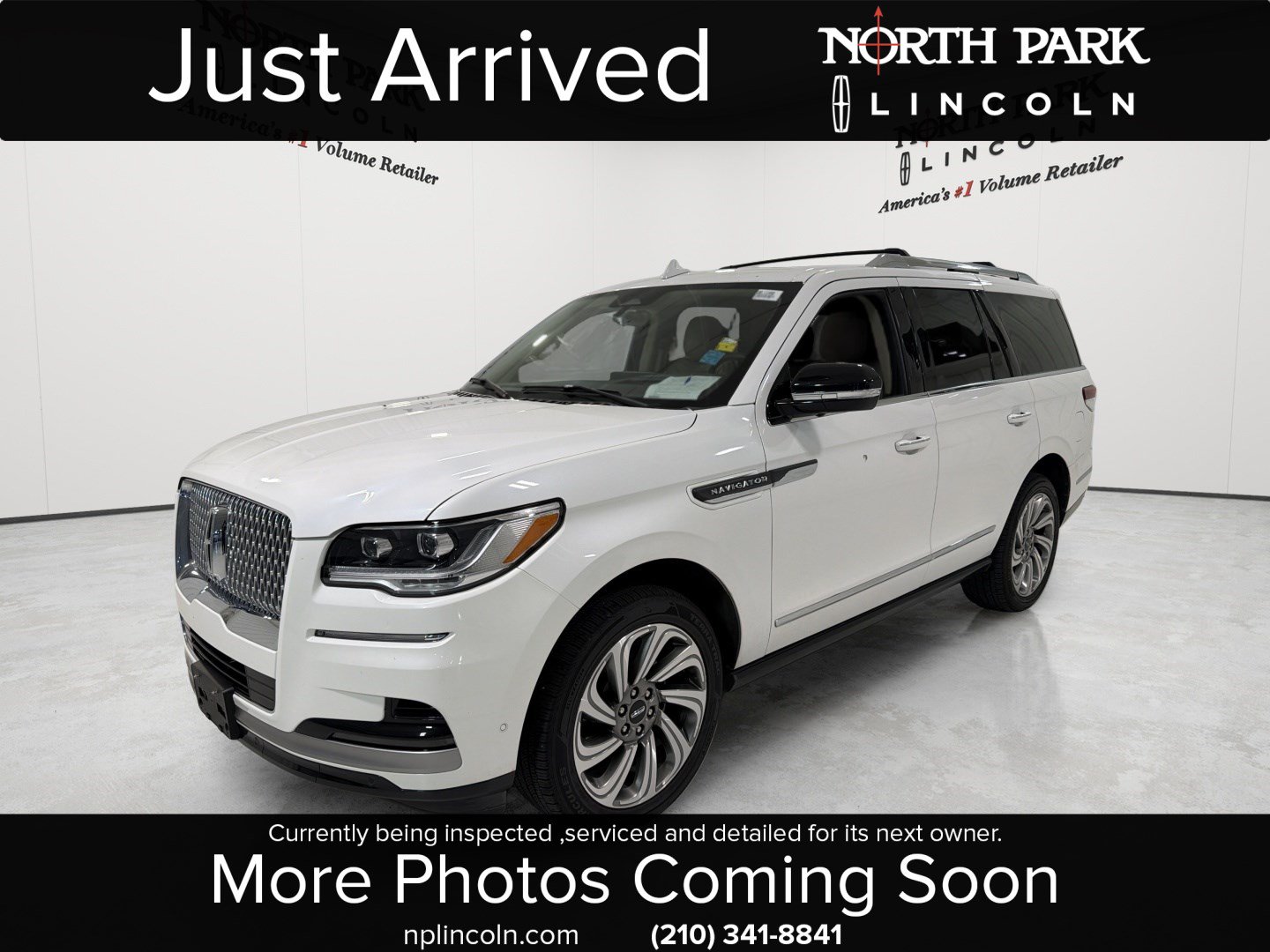 Used 2023 Lincoln Navigator Reserve AWD/4WD image 1