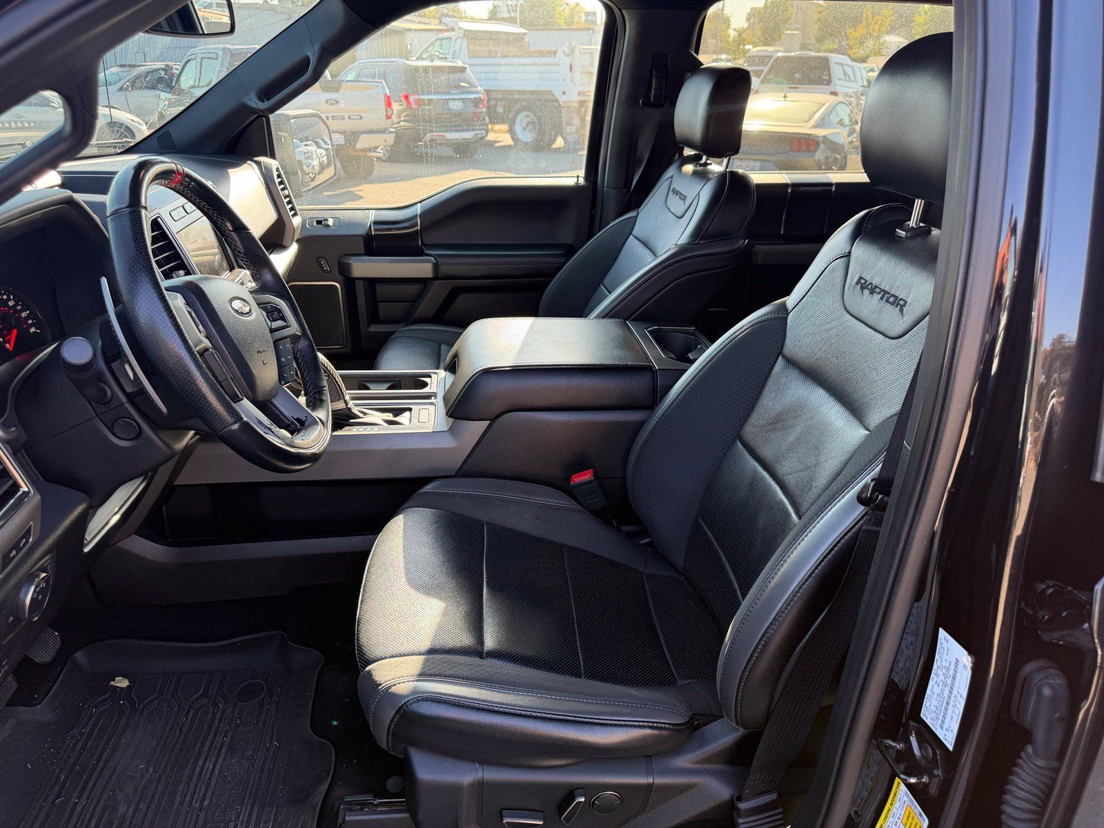 Used 2019 Ford F150 Raptor w/ Equipment Group 802A Luxury AWD/4WD image 10
