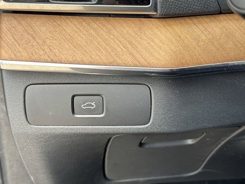 Used 2024 Volvo XC90 B5 Plus image 18