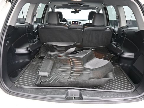 Used 2017 Honda Pilot Touring image 40