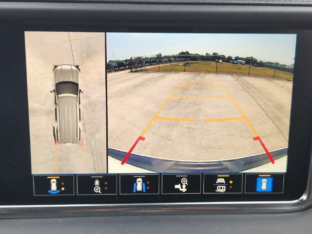 Used 2024 GMC Yukon XL Denali RWD image 16