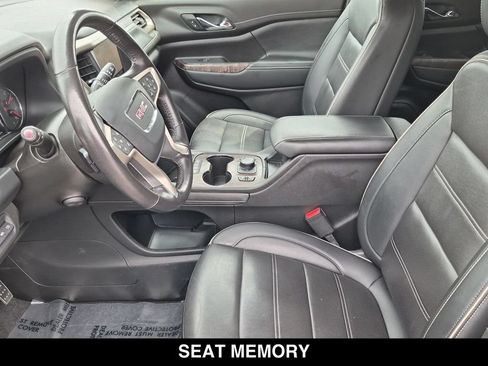 Used 2021 GMC Acadia Denali w/ Denali Ultimate Package AWD/4WD image 18